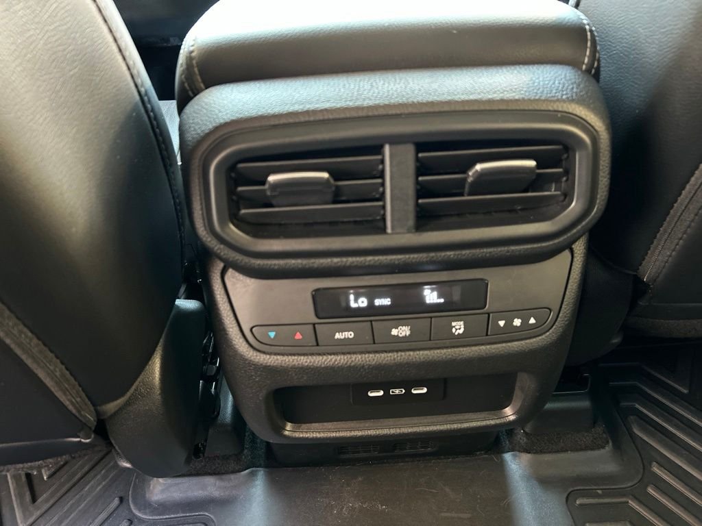 Used 2025 White Honda EX-L image 22