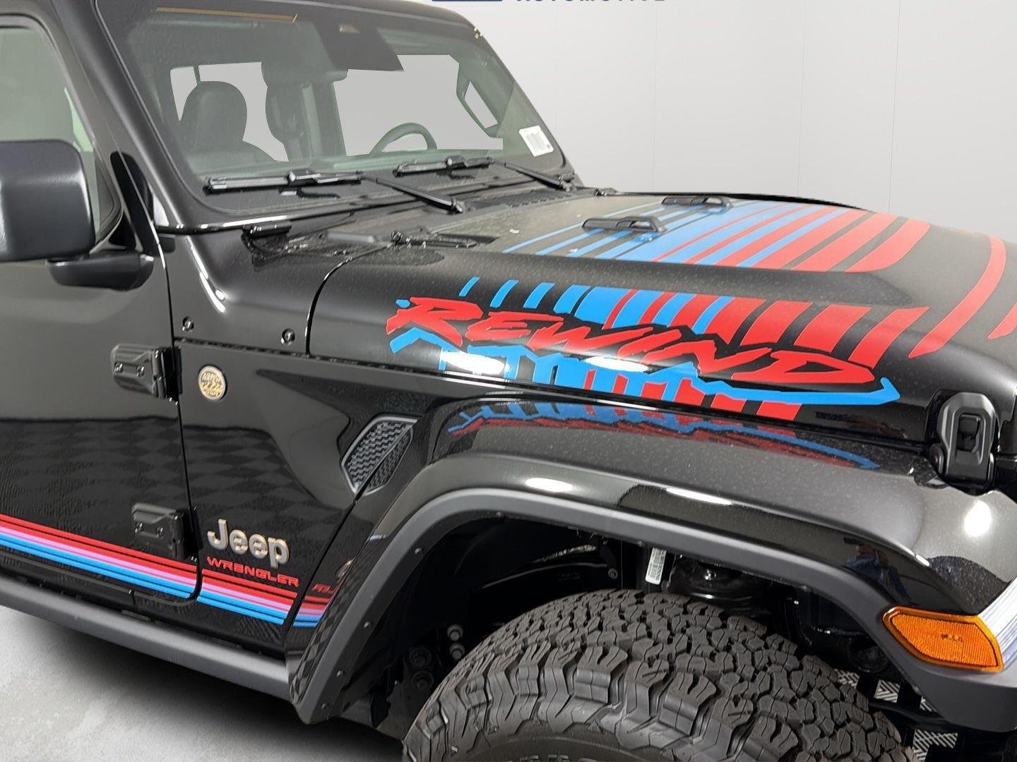 New 2026 Black Clear-Coat Exterior Paint Jeep Rewind image 4