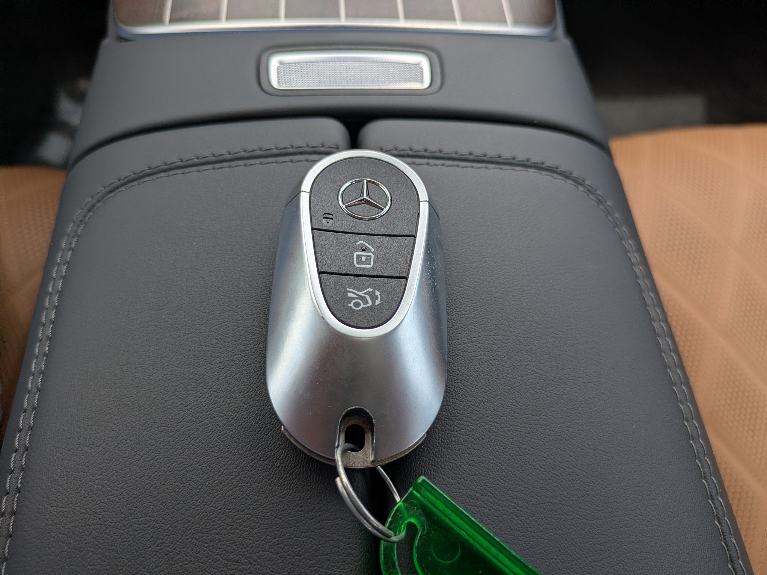 2025 Mercedes-Benz E-Class E450 - Photo 31