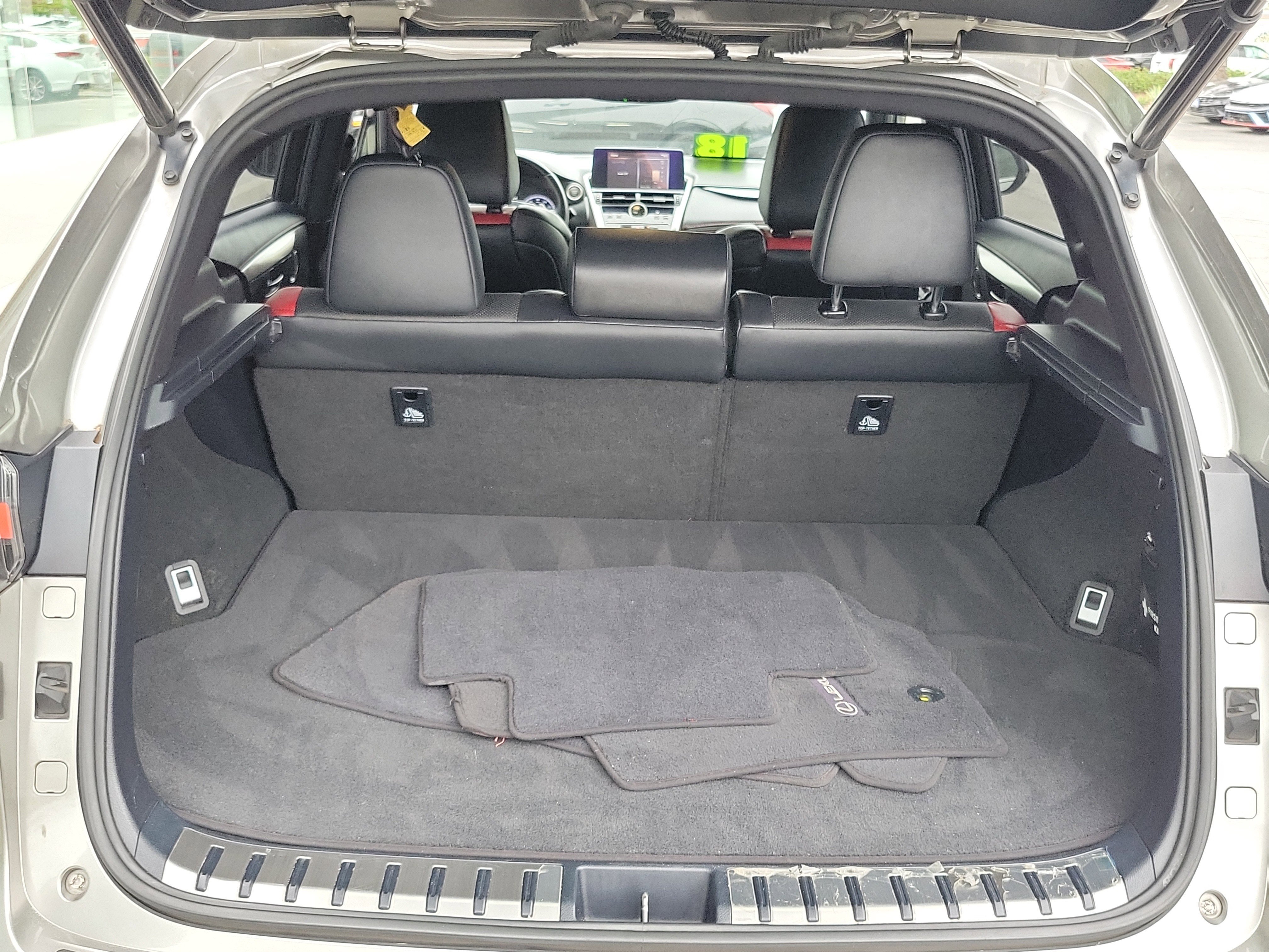 Used 2018 Atomic Silver Lexus  image 21