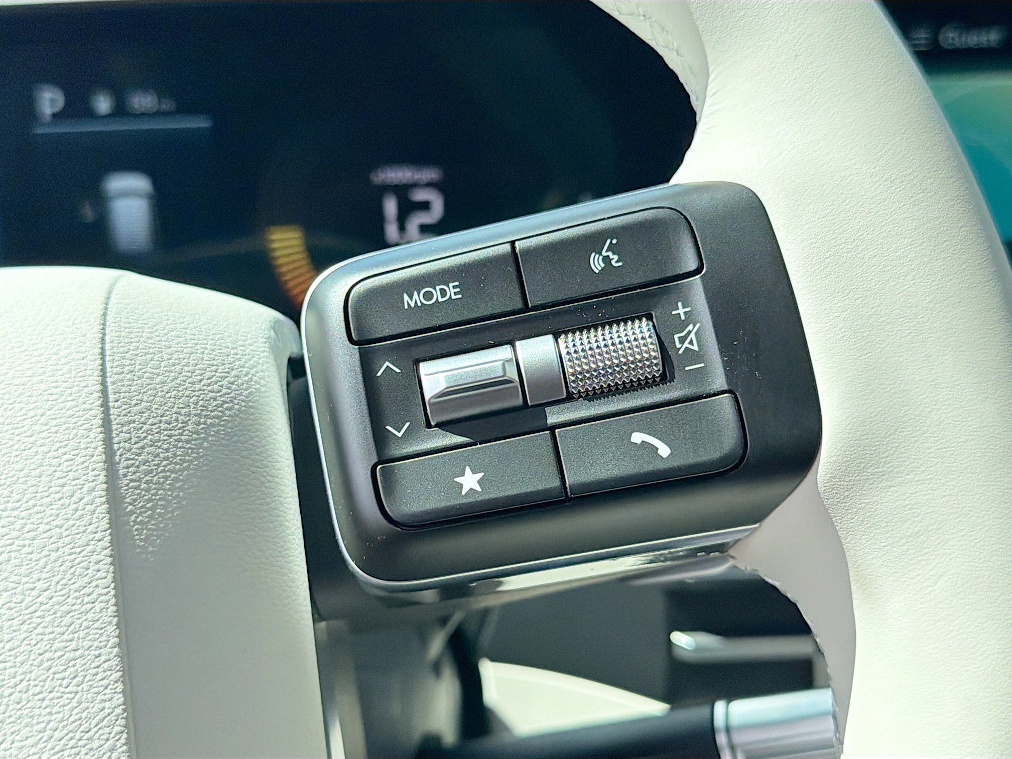 New 2026 Ecotronic Gray Hyundai SE image 74