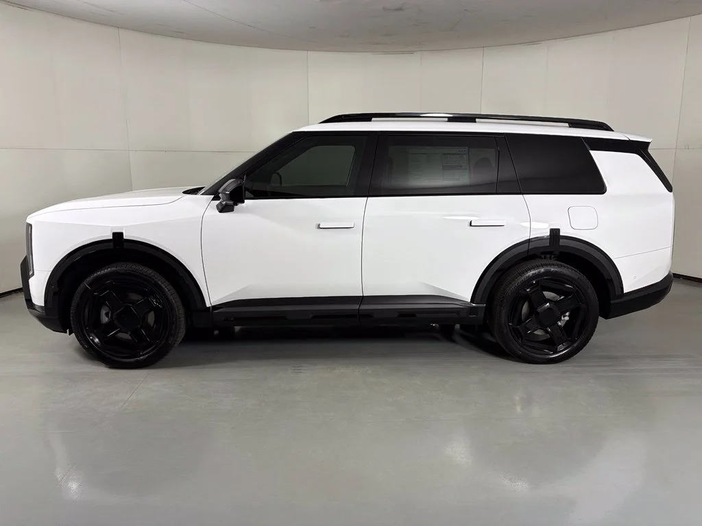New 2027 Glacial White Pearl Kia X-Line SX image 5