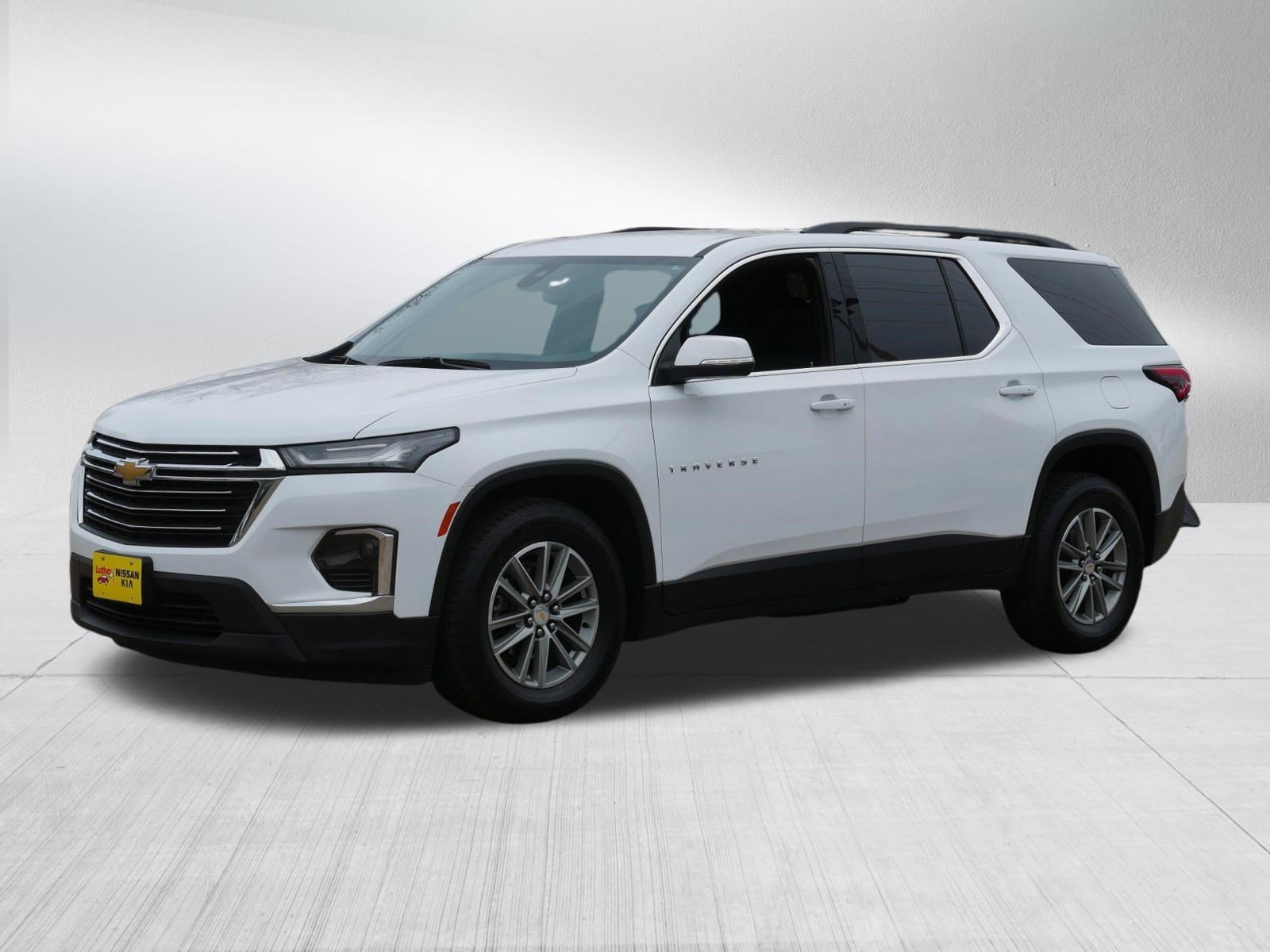 Used 2023 Summit White Chevrolet LT Cloth image 3