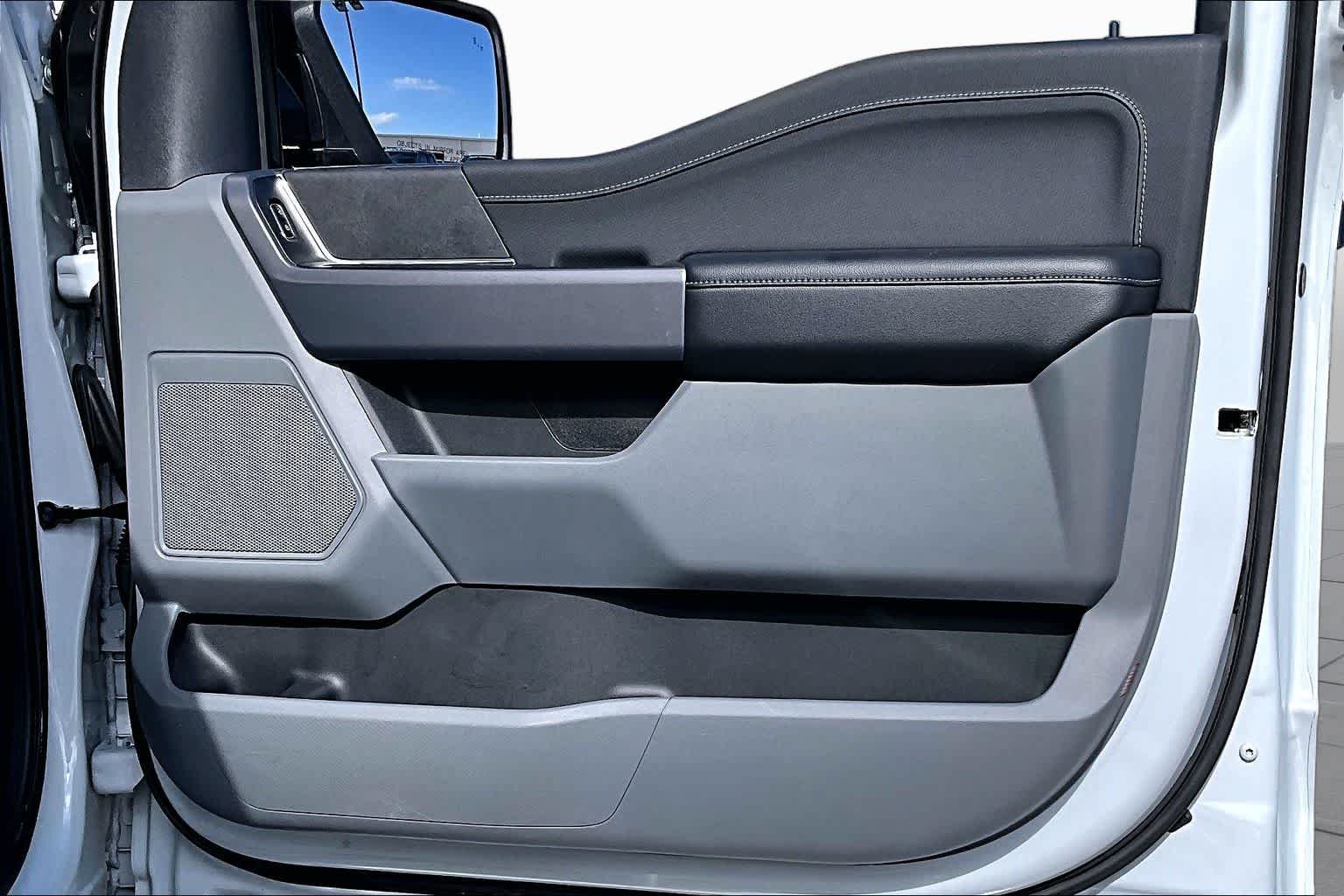 Used 2025 Space White Ford XLT image 23