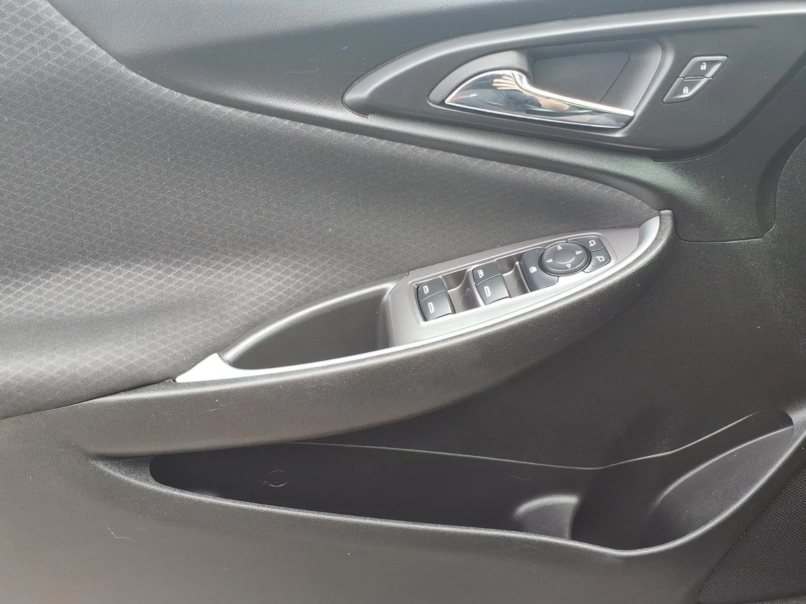 Used 2024 Mineral Gray Metallic Chevrolet LT image 24