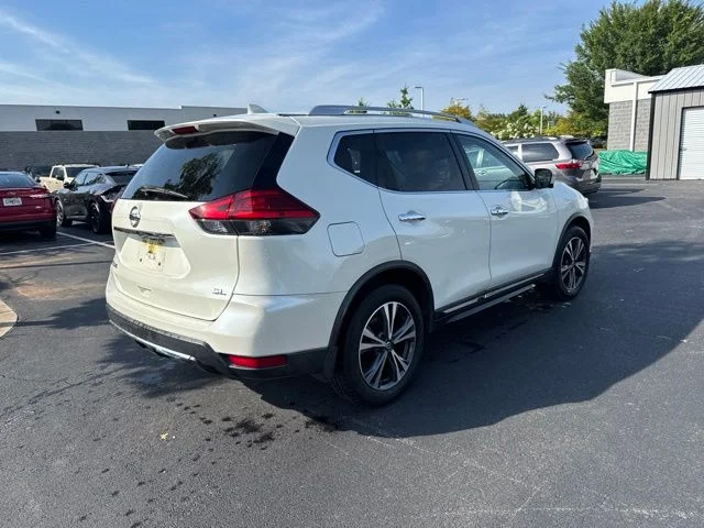 Used 2017 White Nissan SL image 5