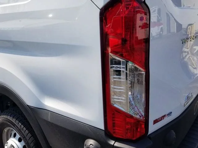 New 2025 White Ford Base image 14