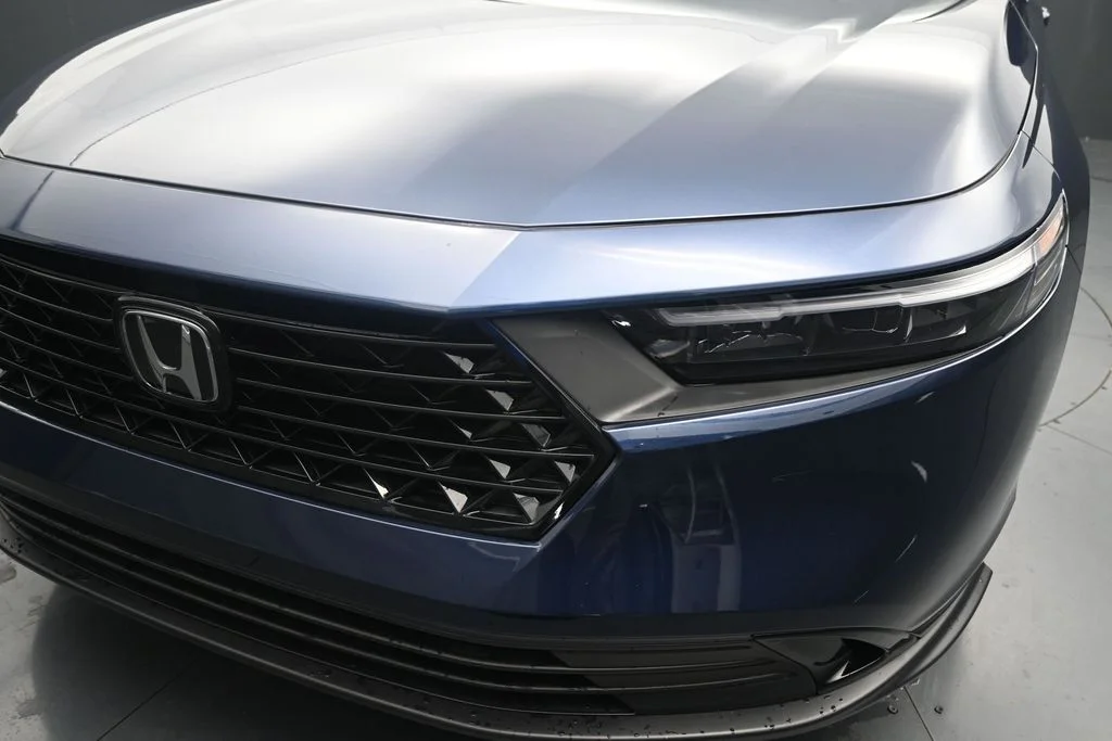 Used 2025  Honda SE image 10