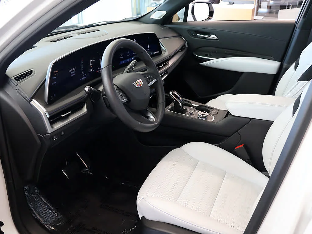 Certified Used 2024 Crystal White Tricoat Cadillac Sport image 10