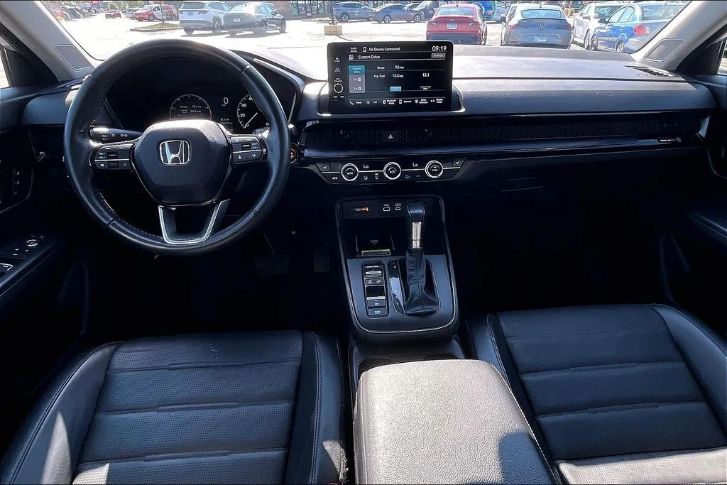 Used 2023 Silver Honda EX-L image 18