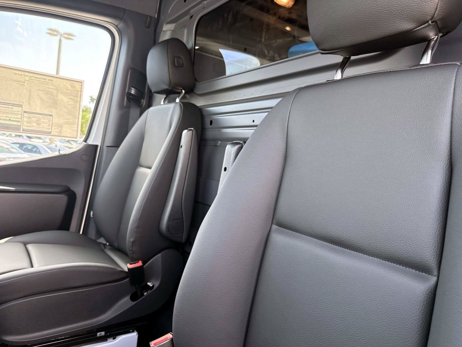 New 2026 Arctic White Sprinter Cargo 144 WB image 17