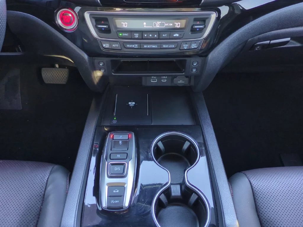 Used 2025  Honda Black Edition image 19