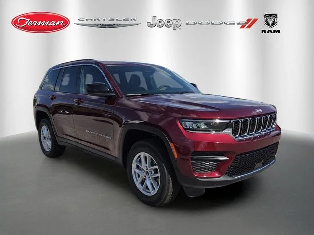 New 2026 Velvet Red Pearl-Coat Exterior Paint Jeep Laredo X image 1