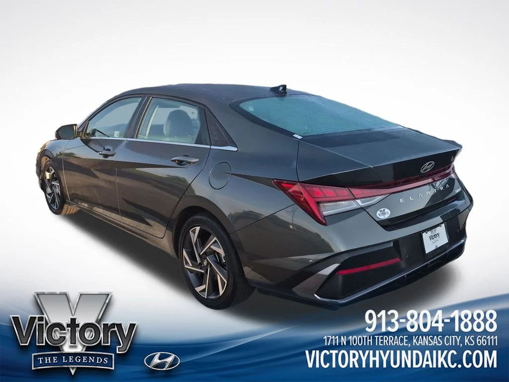 Used 2024 Gray Hyundai Limited image 3