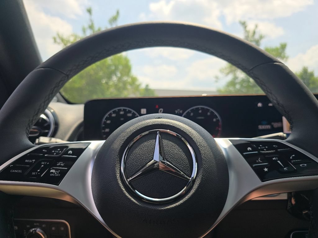 New 2026 Mountain Grey Metallic Mercedes-Benz GLB 250 image 66