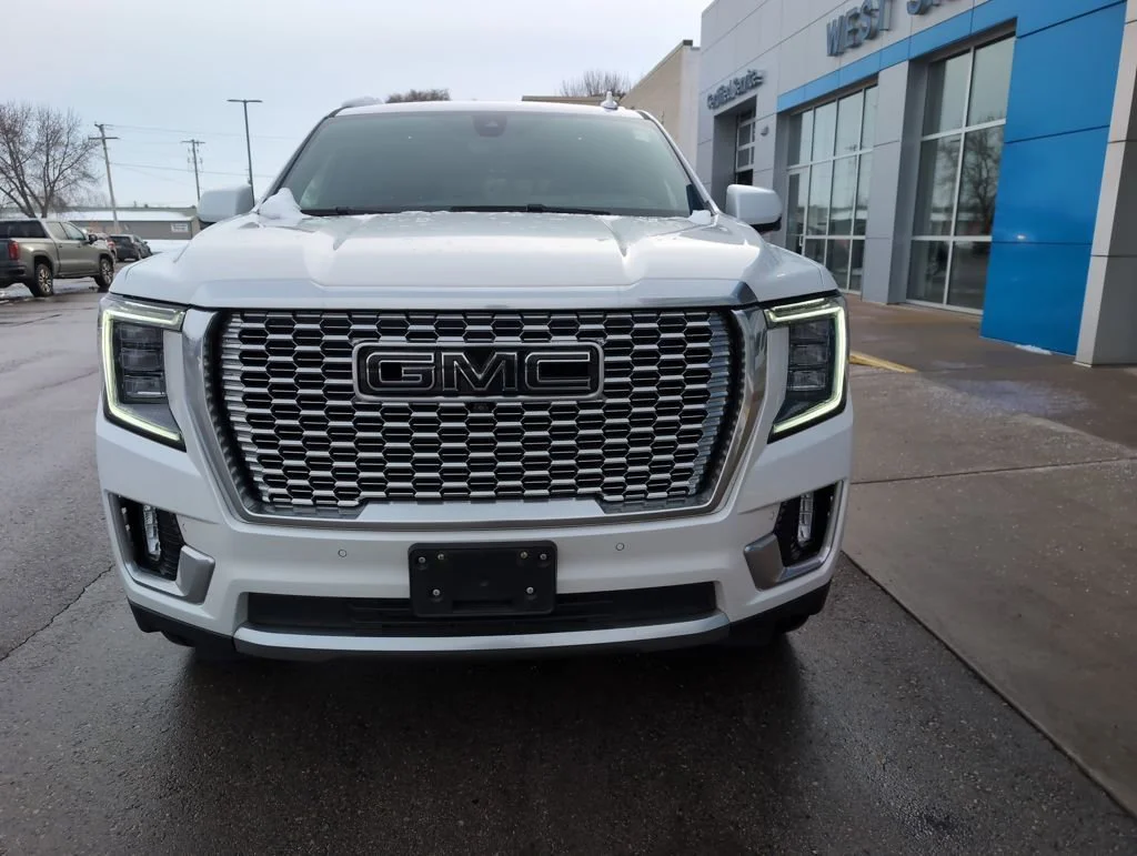 2021 GMC Yukon Denali - Photo 3