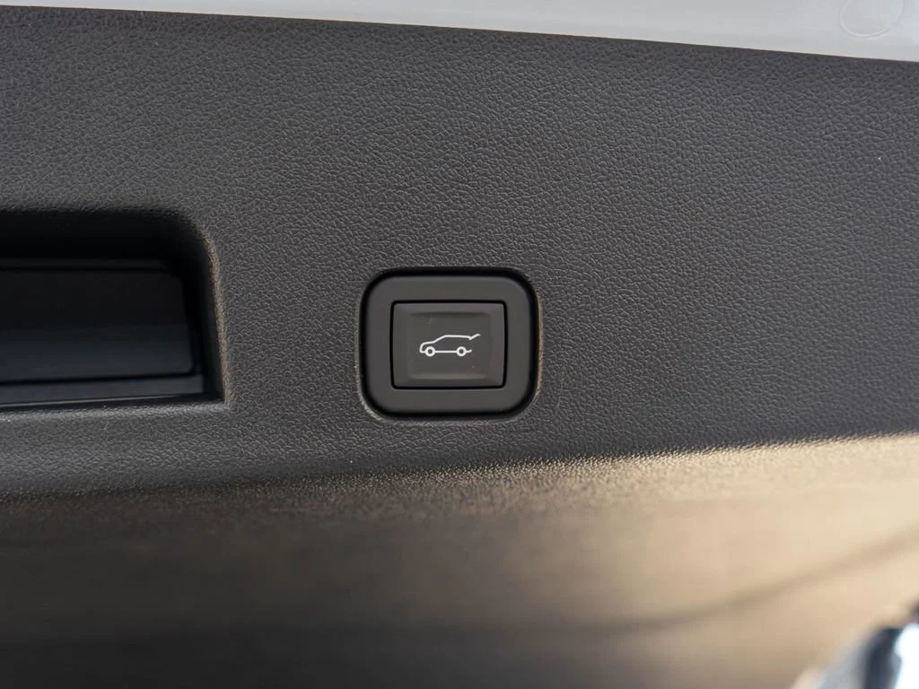 New 2026 Glacier White Tricoat GMC Denali image 34