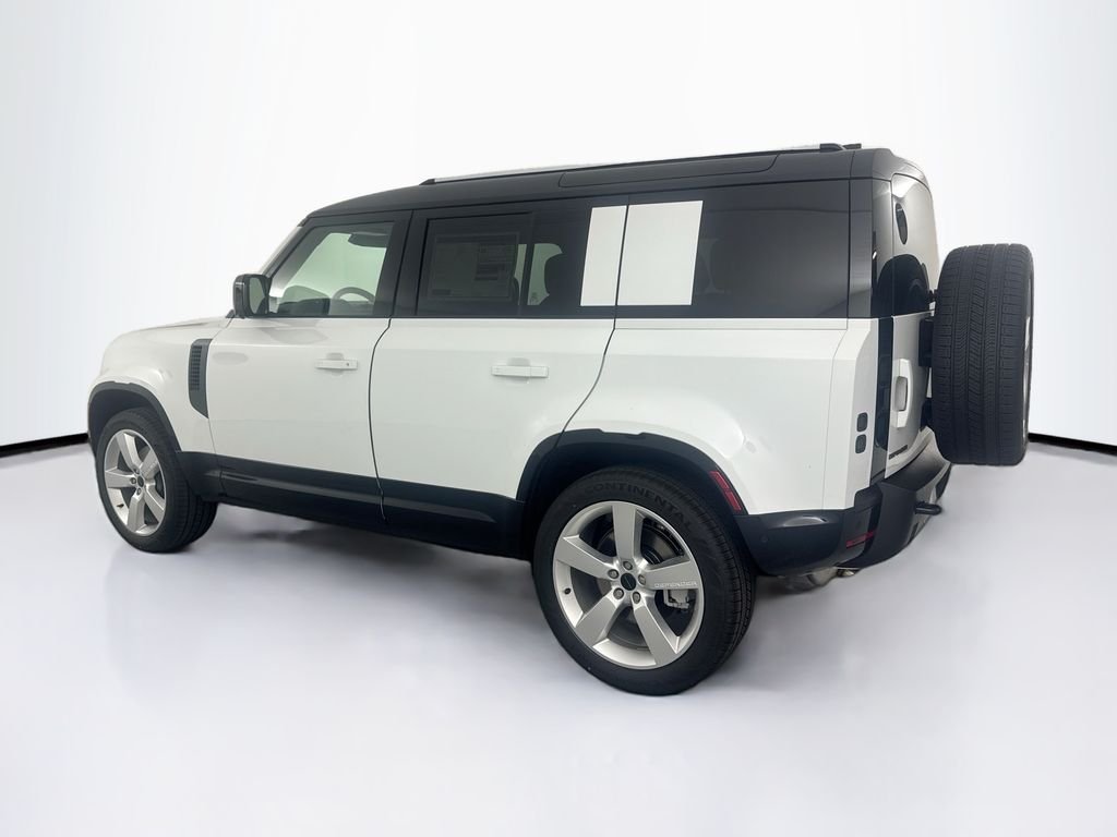 New 2026 Fuji White Land Rover X-Dynamic SE image 6