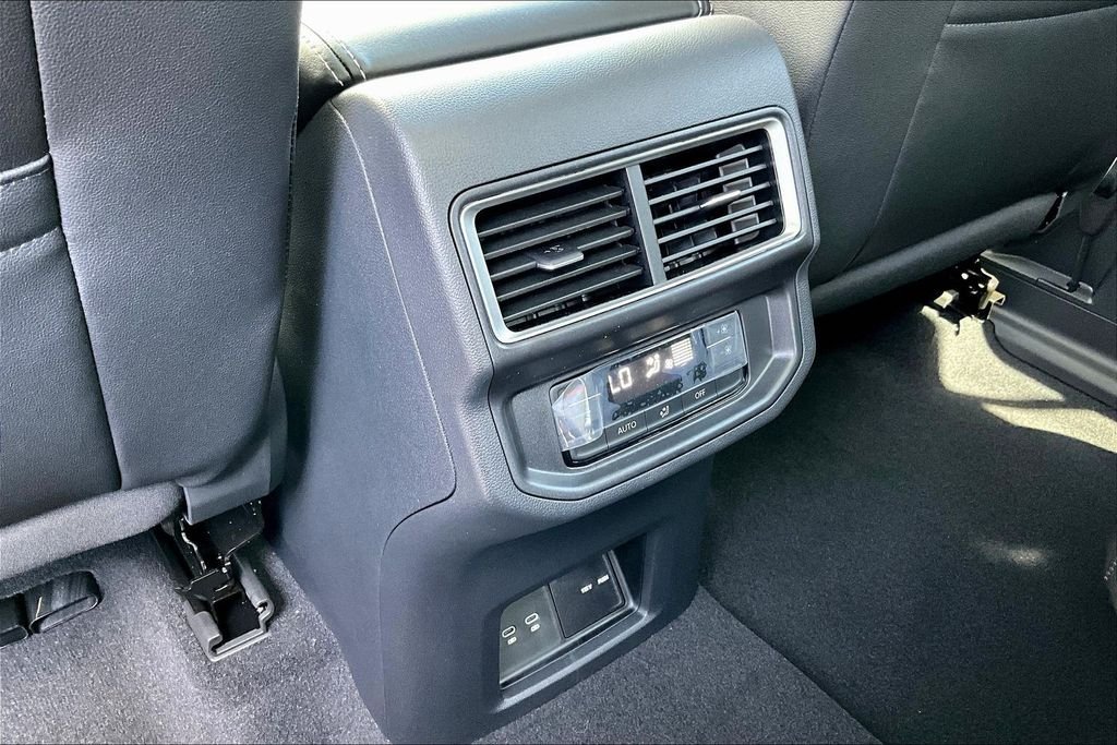 2026 Volkswagen Atlas SE w/Tech - Photo 9