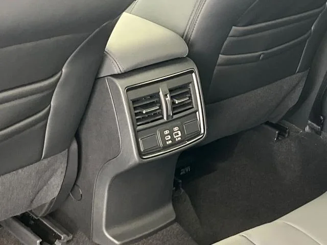 New 2026 CRYSTAL WHITE PEARL Subaru Limited Hybrid image 36