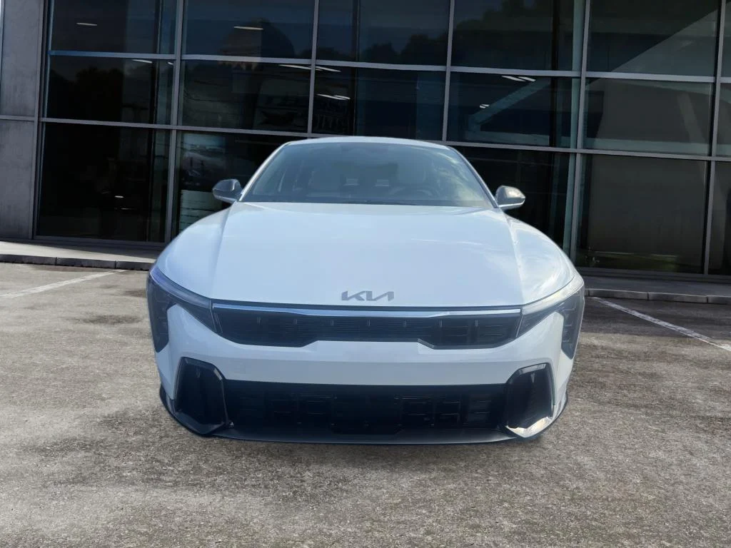 New 2026 Snow White Pearl Kia GT-Line image 2
