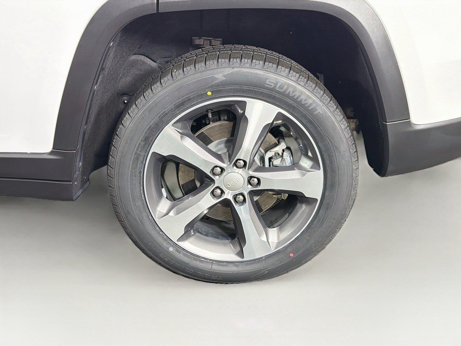 Used 2022 Bright White Clearcoat Jeep  image 36