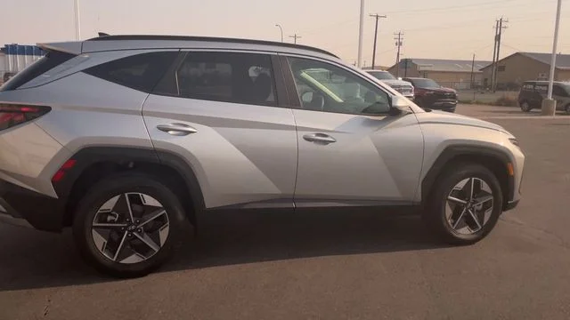 Used 2025 Silver Hyundai SEL image 2