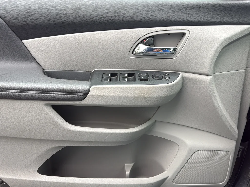 Used 2016  Honda EX-L image 23
