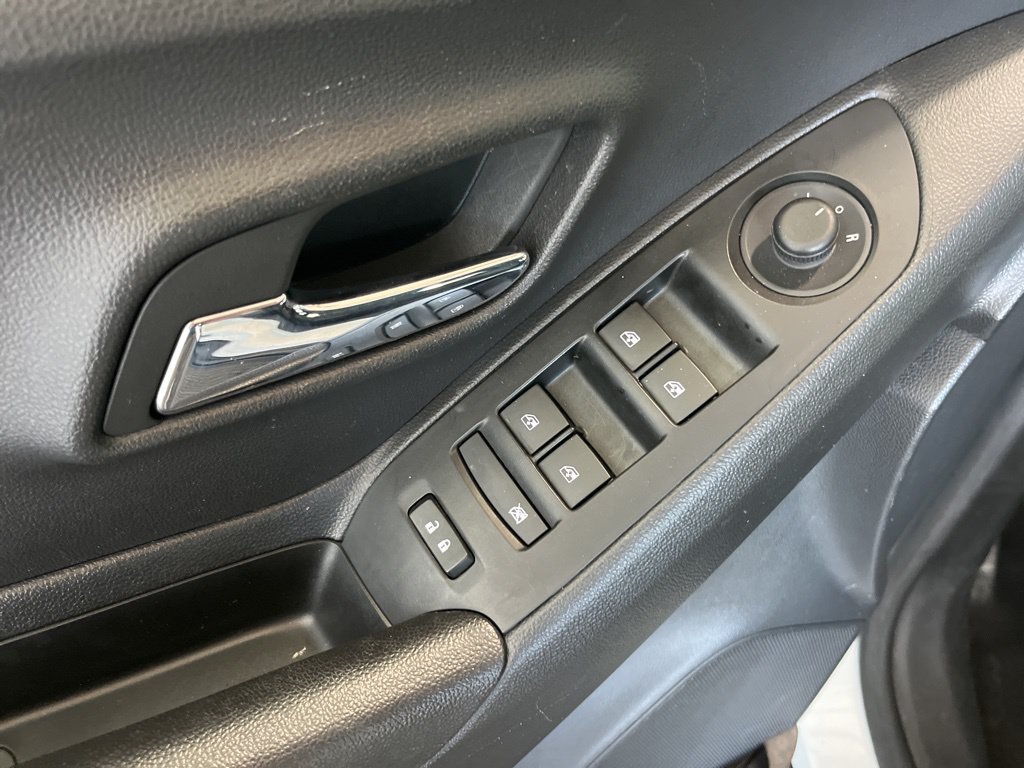 2022 Chevrolet Trax LT - Photo 4