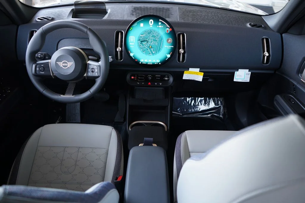 New 2027 Blue MINI Signature Plus image 8