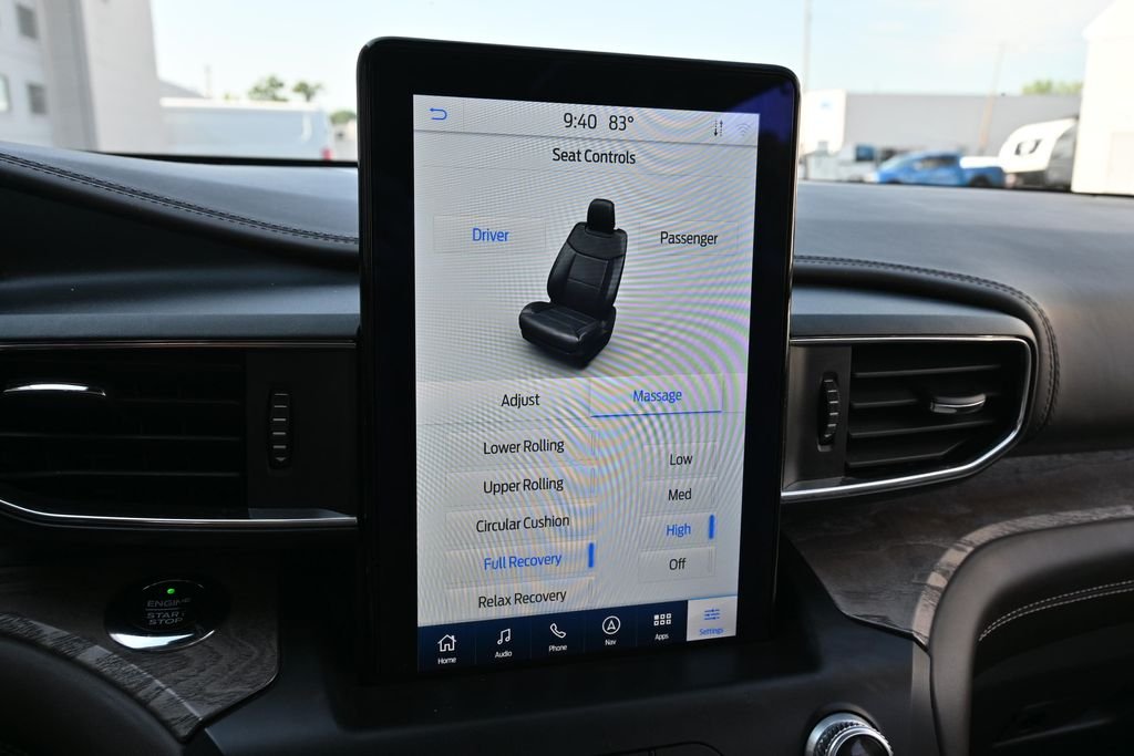 Used 2020 White Metallic Ford Platinum image 45