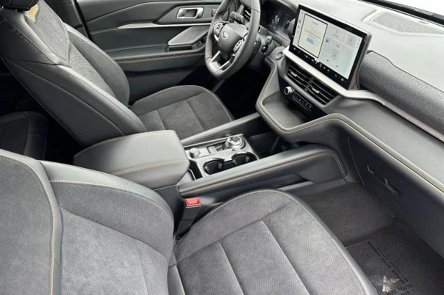 New 2026 Star White Metallic Tri-Coat Ford Tremor® image 39