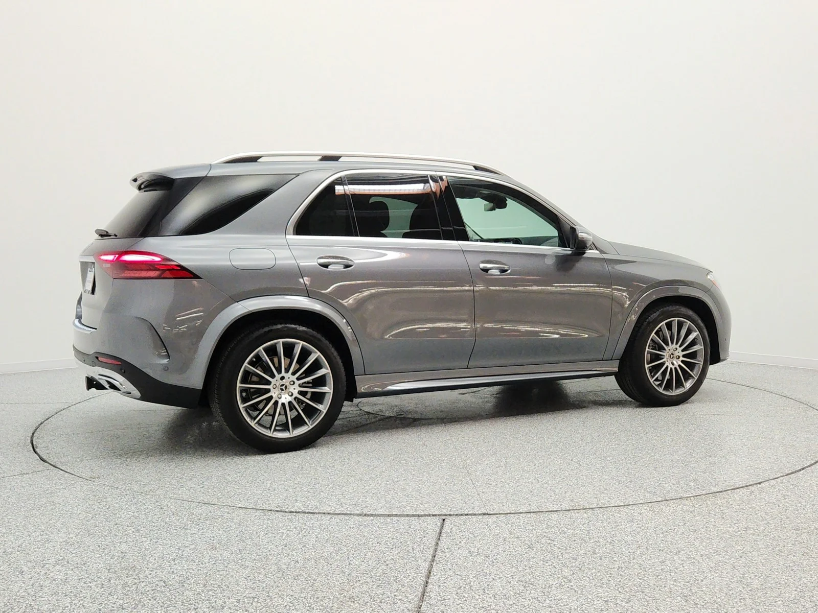Used 2025 Selenite Grey Metallic Mercedes-Benz GLE 350 SUV image 5
