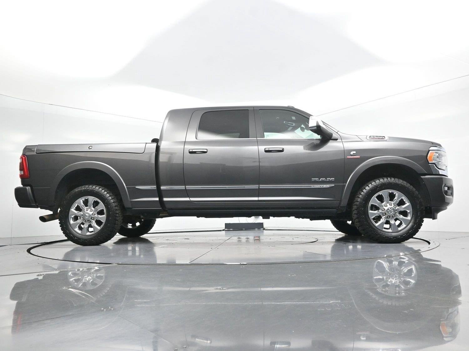 Used 2020 Granite Crystal Metallic Clearcoat Ram Limited image 53