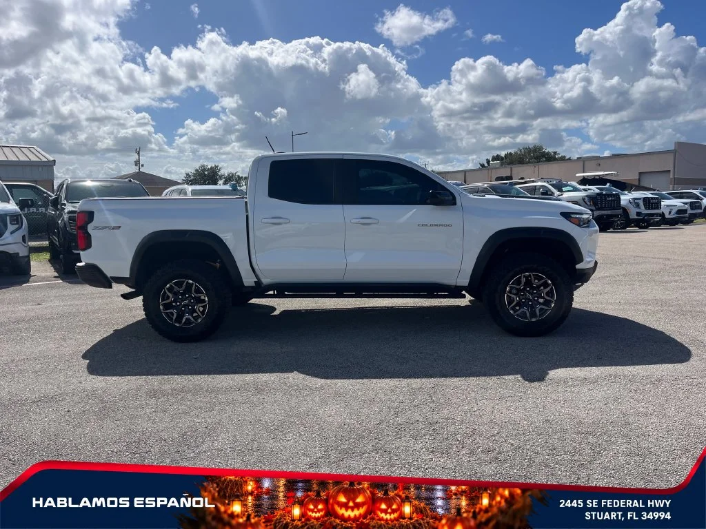 Used 2025 Summit White Chevrolet ZR2 image 4