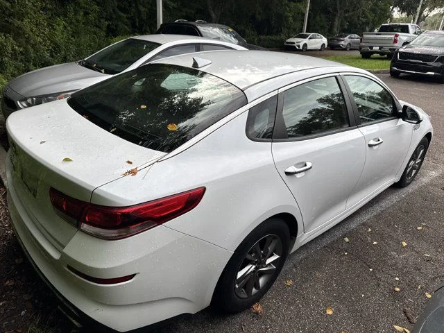 Used 2019 White Kia LX image 5