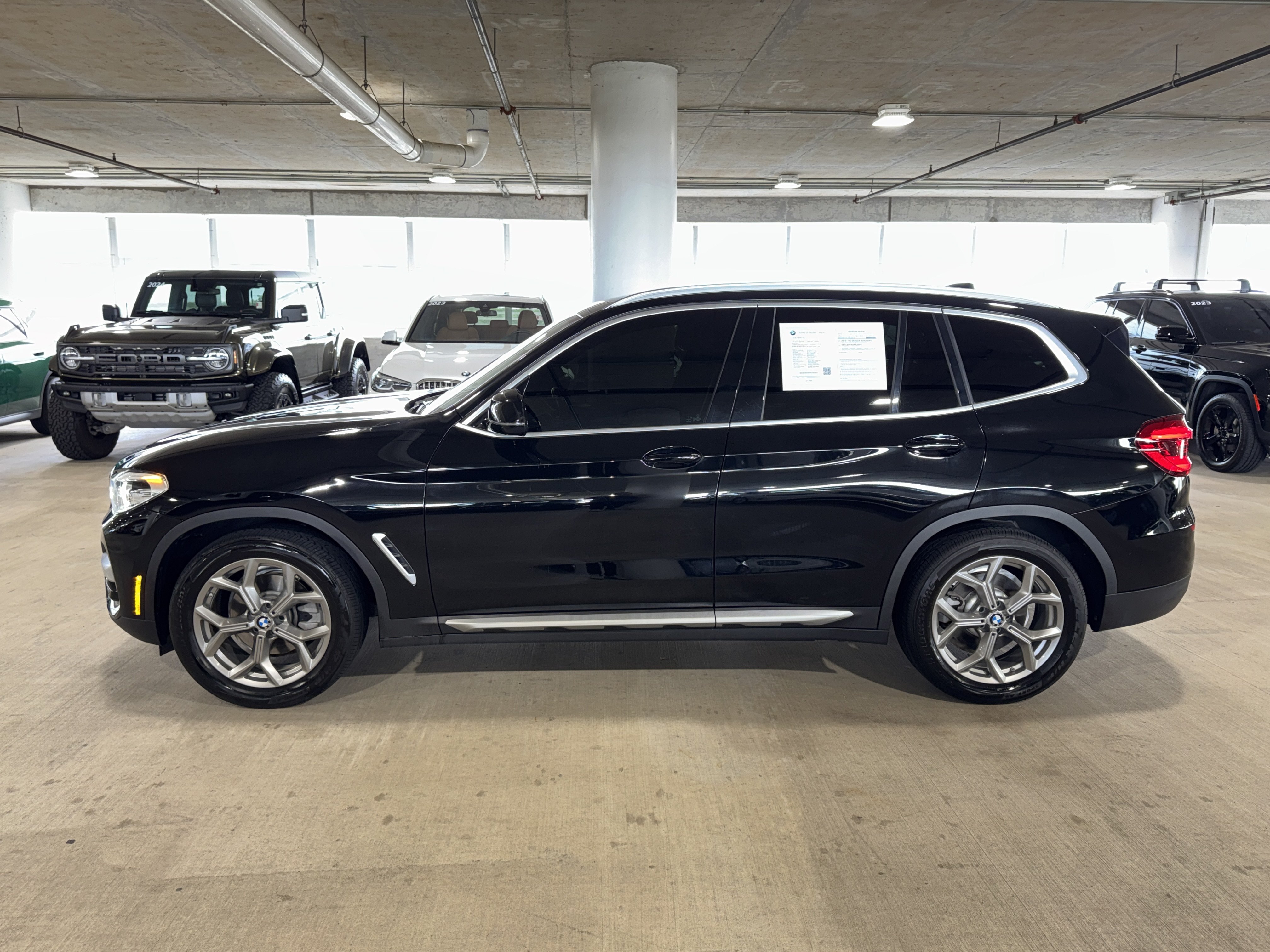 Used 2020 Jet Black BMW sDrive30i image 5