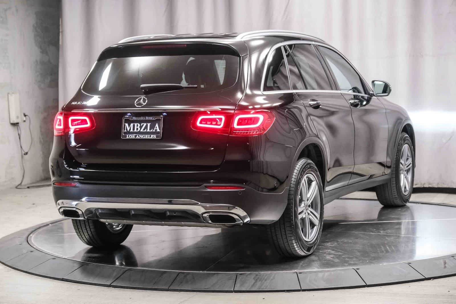 Certified Used 2022 Black Mercedes-Benz GLC 300 image 4