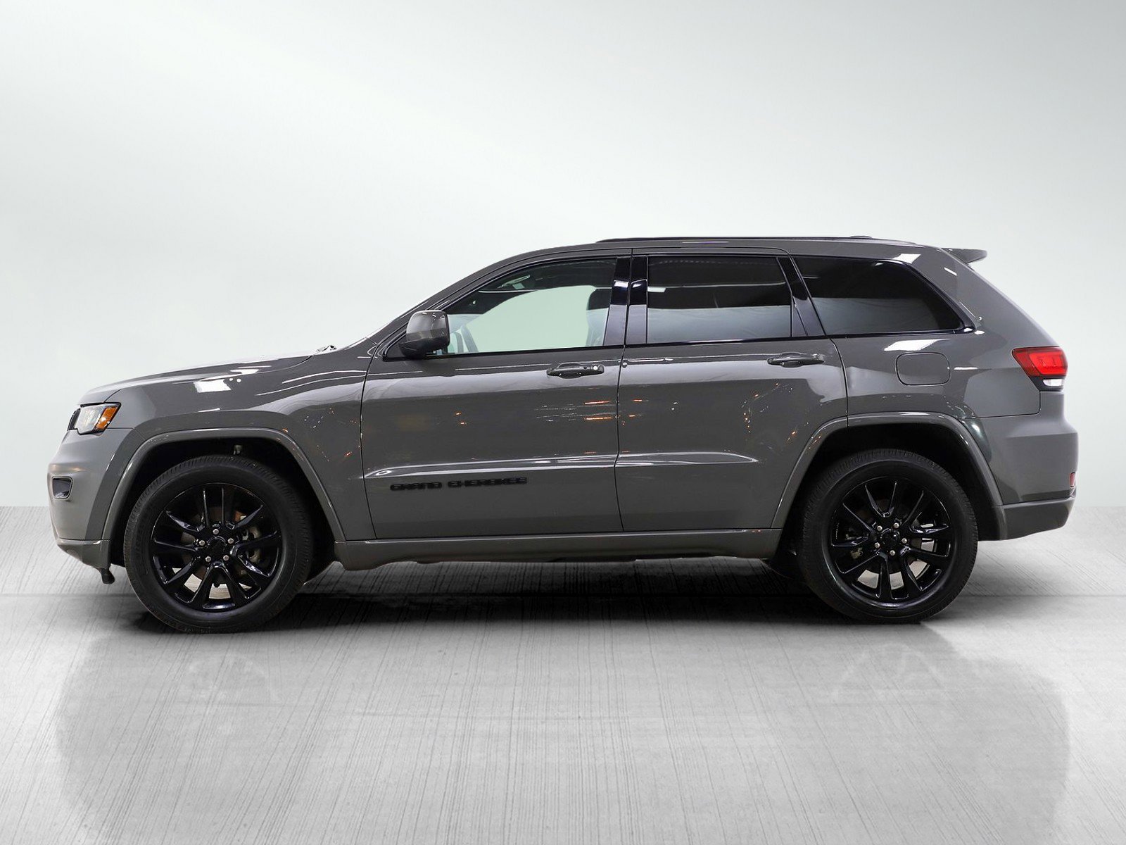 Used 2020 Jeep Grand Cherokee Altitude with VIN 1C4RJEAG7LC256717 for sale in Hopkins, Minnesota