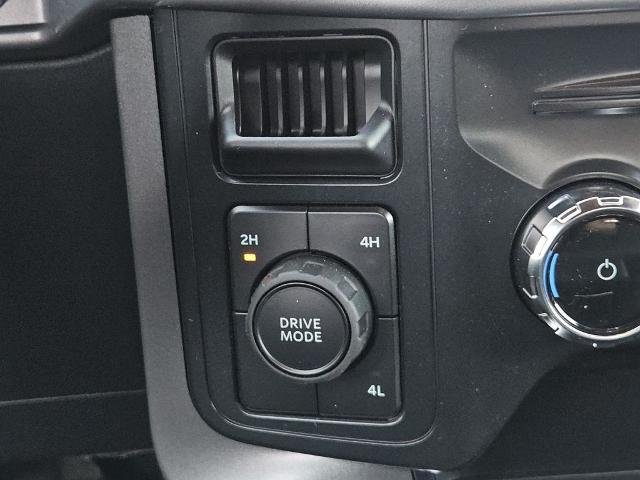 New 2026 Carbonized Gray Metallic Ford XLT image 77