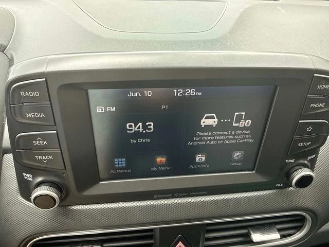 Used 2019 White Hyundai SEL image 17
