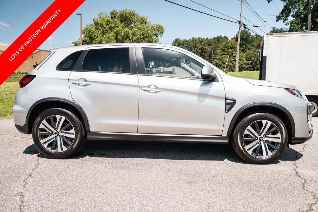 Used 2025 Alloy Silver Metallic Mitsubishi 2.0 ES image 9