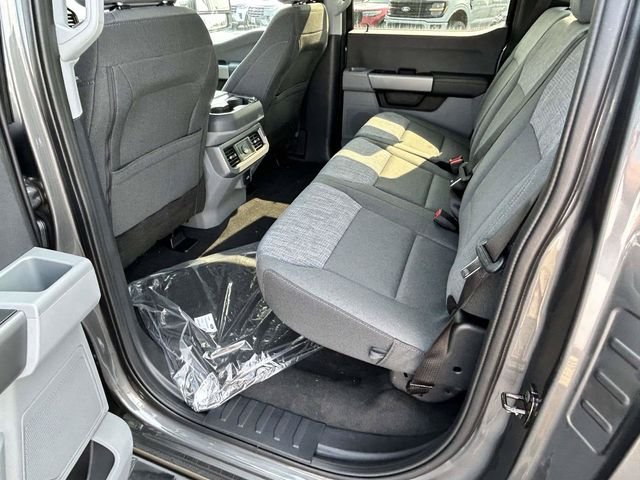 New 2026 Carbonized Gray Metallic Ford XLT image 6