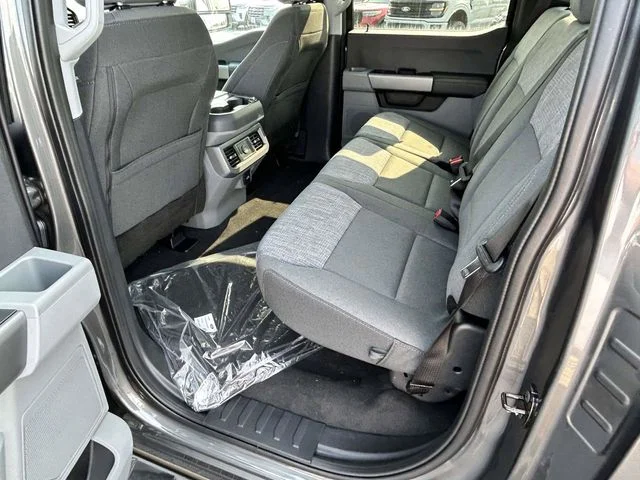 New 2026 Carbonized Gray Metallic Ford XLT image 6