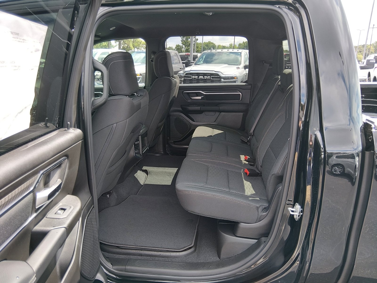 New 2026 Diamond Black Crystal Pearlcoat RAM Big Horn Crew Cab 4x4 5