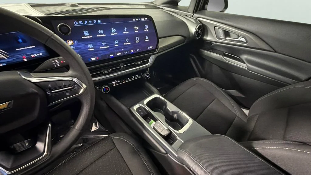 Used 2025 Black Chevrolet LT image 19