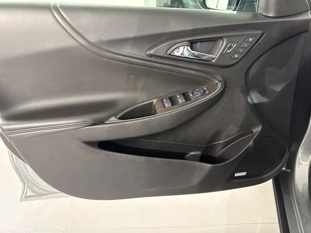Used 2024 Gray Chevrolet LT image 19