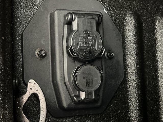 Used 2024 Agate Black Metallic Ford LARIAT image 36