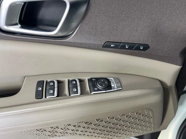 New 2027 White Kia EX image 18