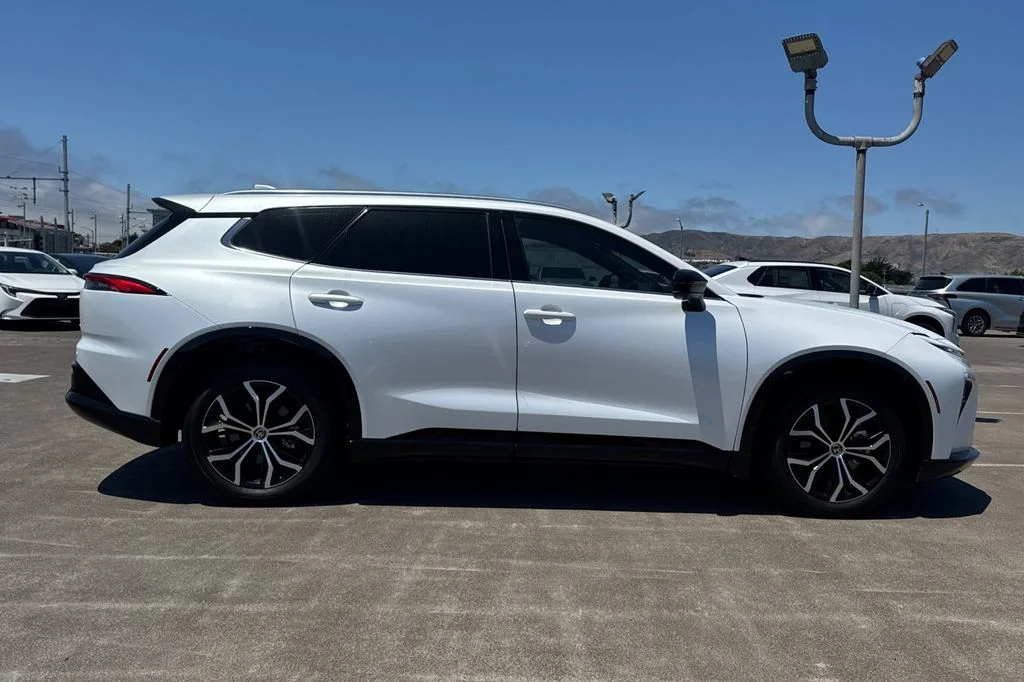 Used 2025 White Toyota Limited image 3